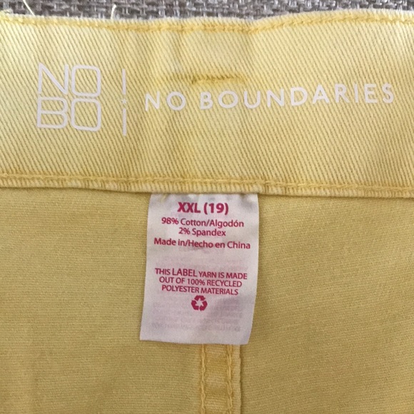 No Boundaries Yellow Denim Super High Rise Shorts - Picture 4 of 5